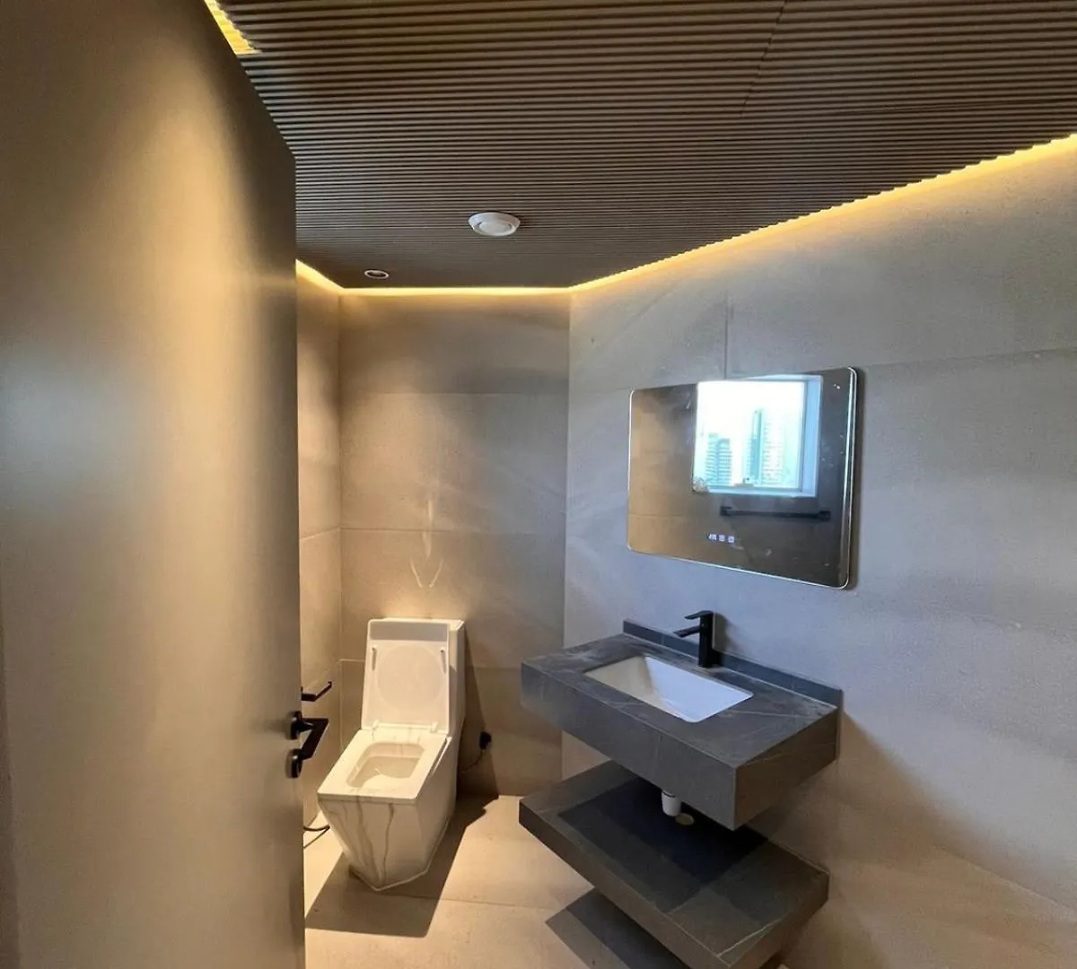 Dubai Gate 1 Apartment